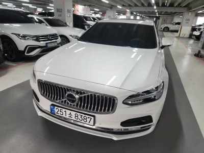 Volvo S90