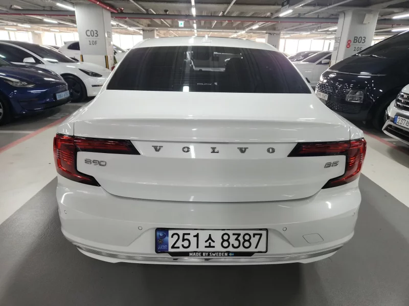 Volvo S90
