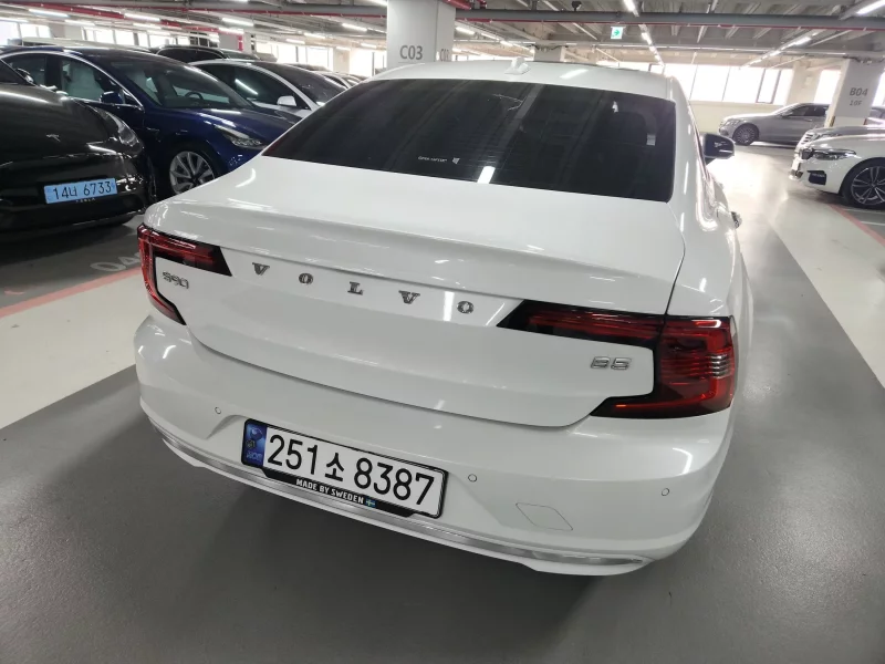 Volvo S90