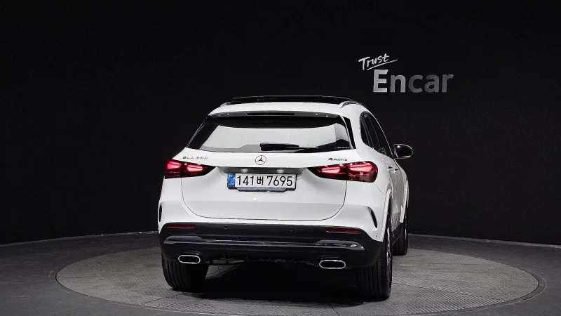 Mercedes-Benz GLA-Class