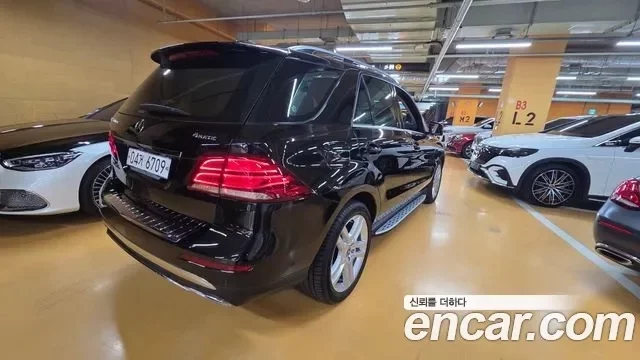 Mercedes-Benz GLE-Class