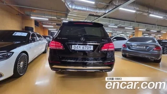 Mercedes-Benz GLE-Class