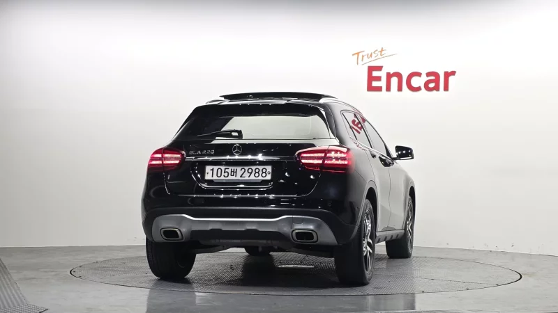 Mercedes-Benz GLA-Class