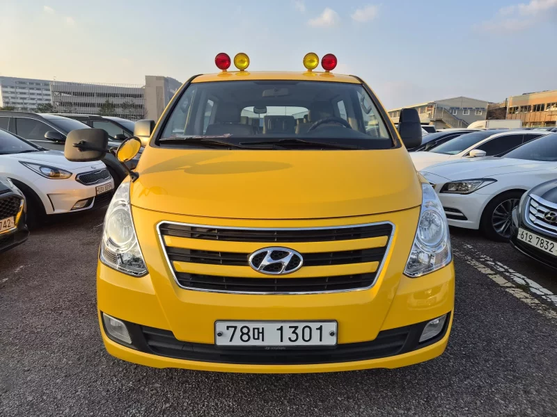 Hyundai Starex