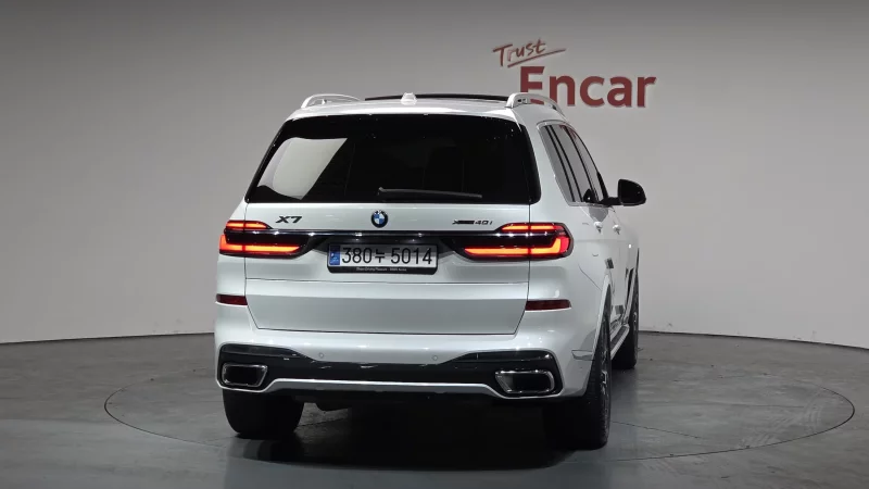BMW X7