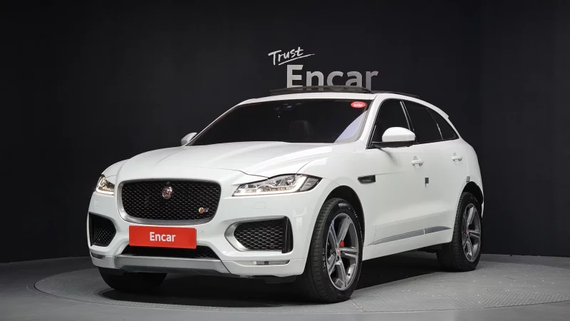 Jaguar F-PACE