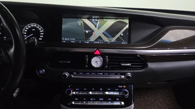 Genesis EQ900