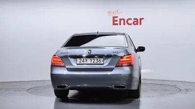 Hyundai Equus