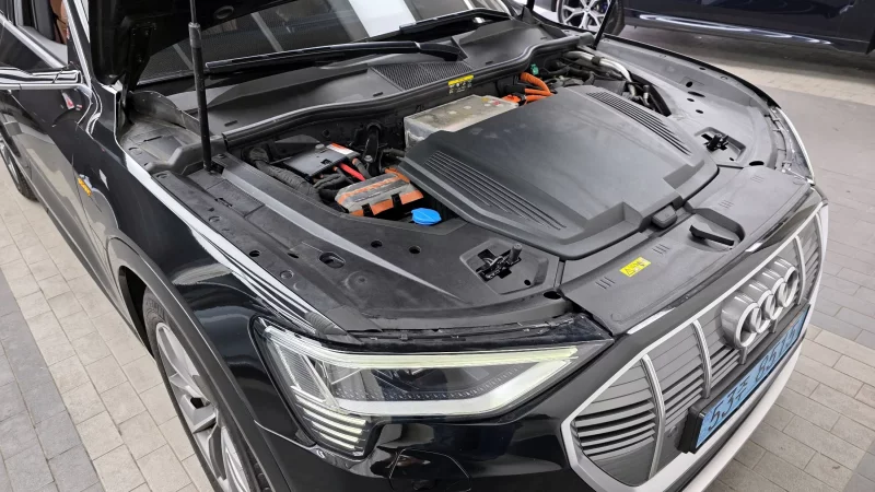 Audi e-tron