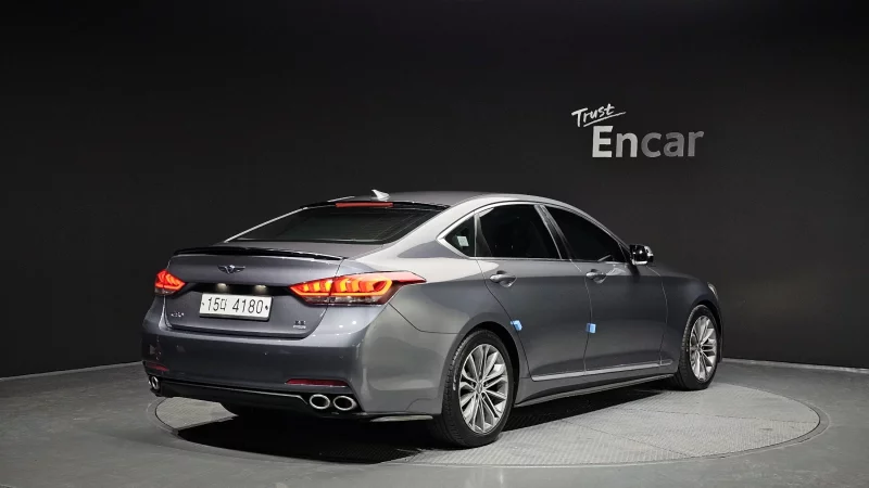 Hyundai Genesis
