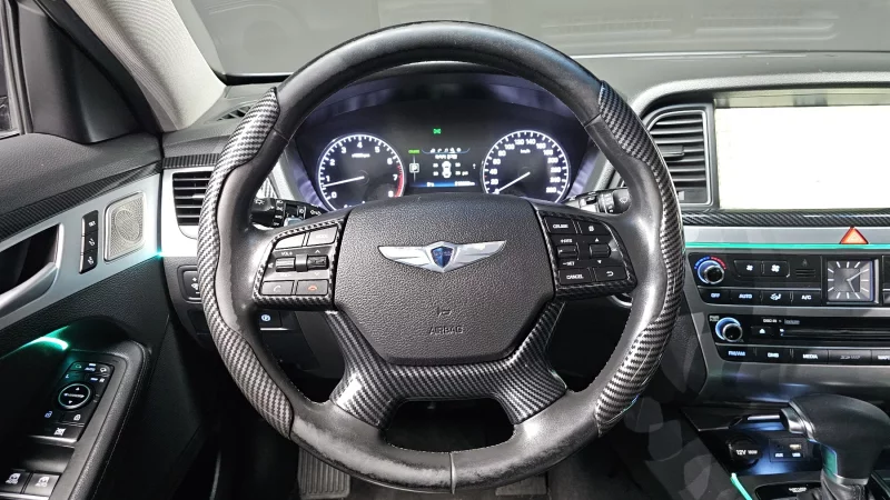 Hyundai Genesis