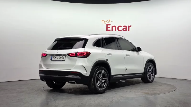 Mercedes-Benz GLA-Class