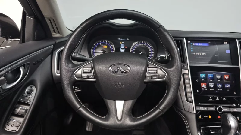 Infiniti Q50