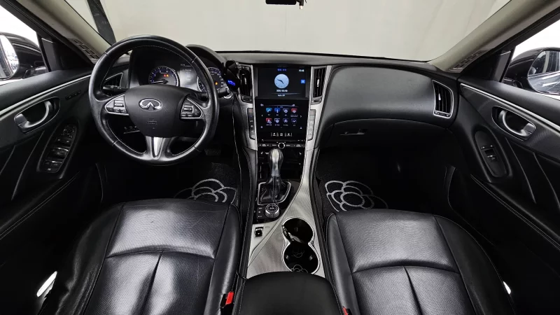 Infiniti Q50