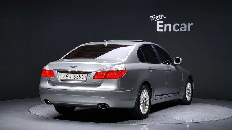 Hyundai Genesis