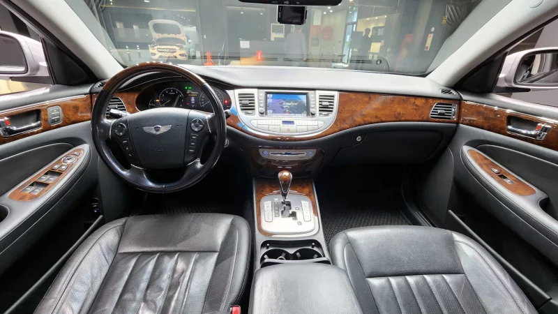 Hyundai Genesis