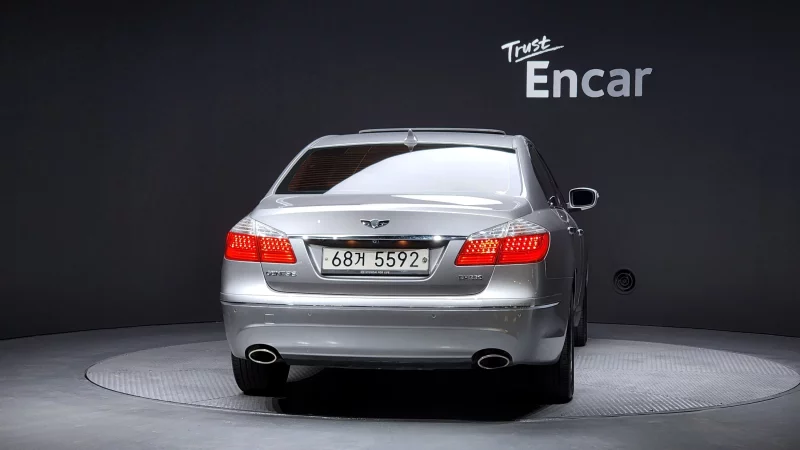 Hyundai Genesis
