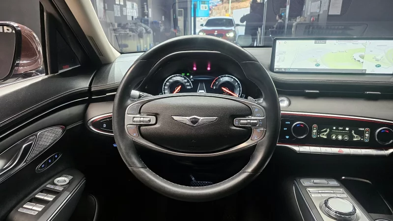 Genesis GV70