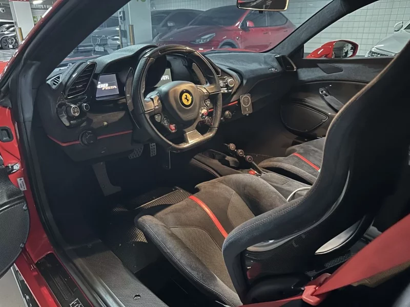 Ferrari 488