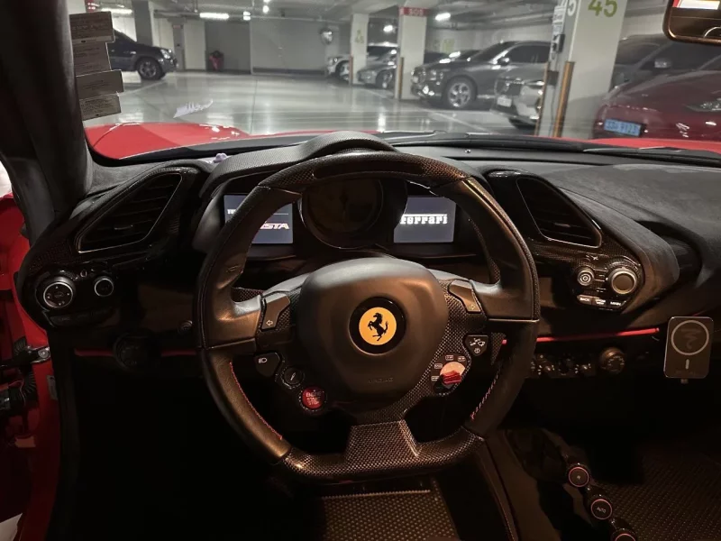 Ferrari 488