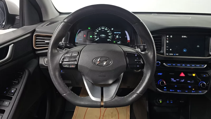 Hyundai Ioniq