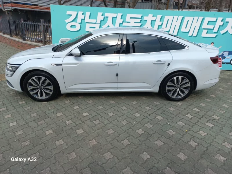 Renault Samsung SM6