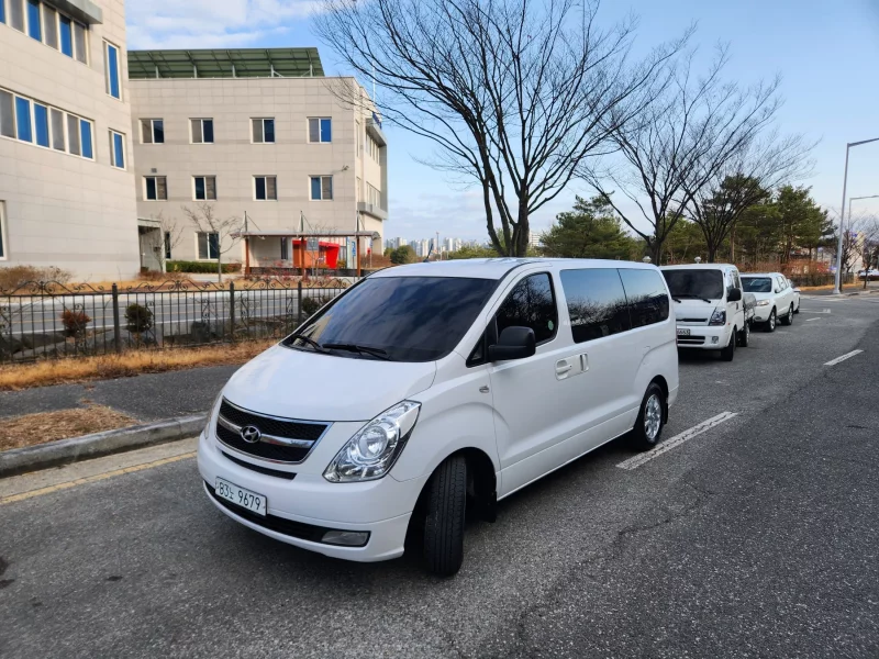 Hyundai Starex