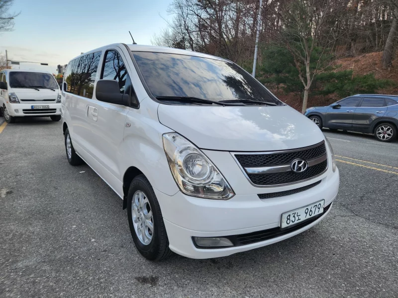 Hyundai Starex