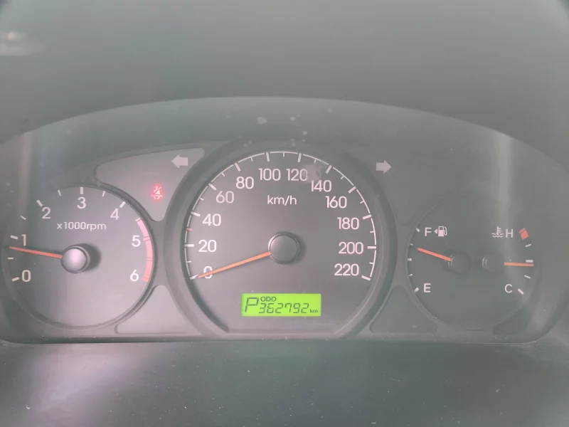 Hyundai Starex