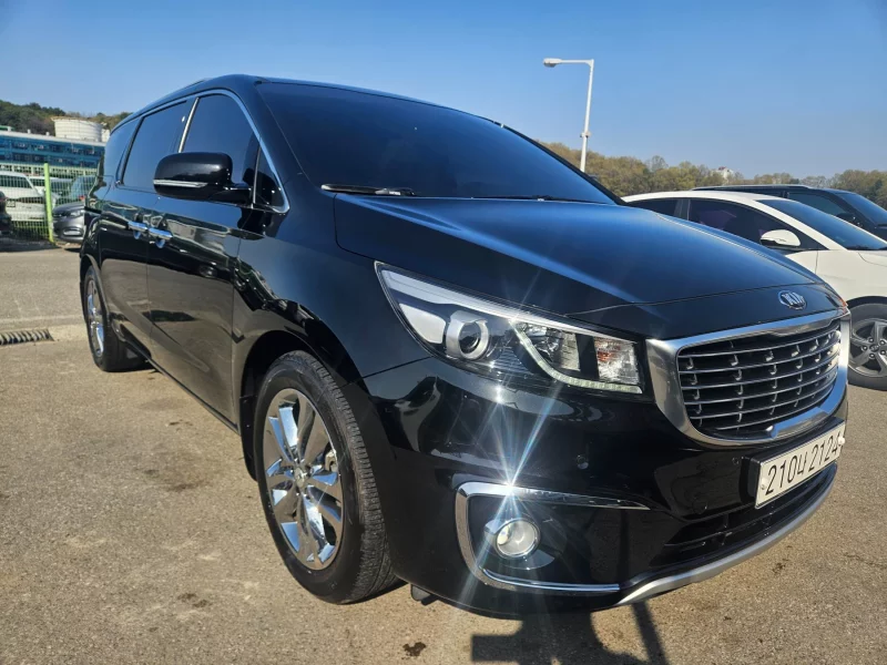 Kia Carnival