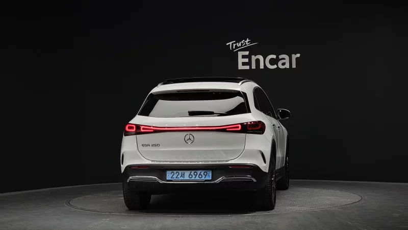Mercedes-Benz EQA