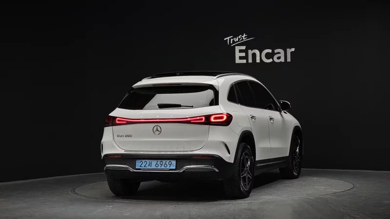 Mercedes-Benz EQA