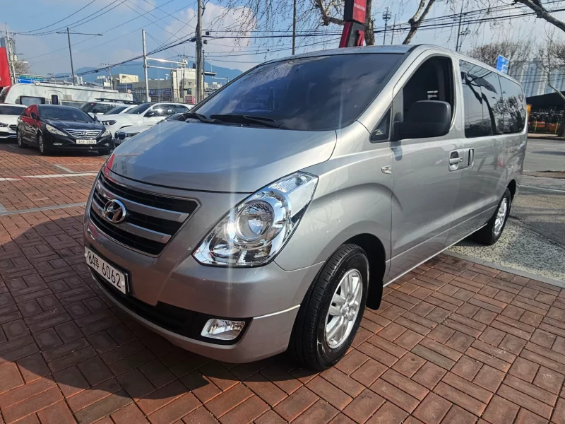 Hyundai Starex