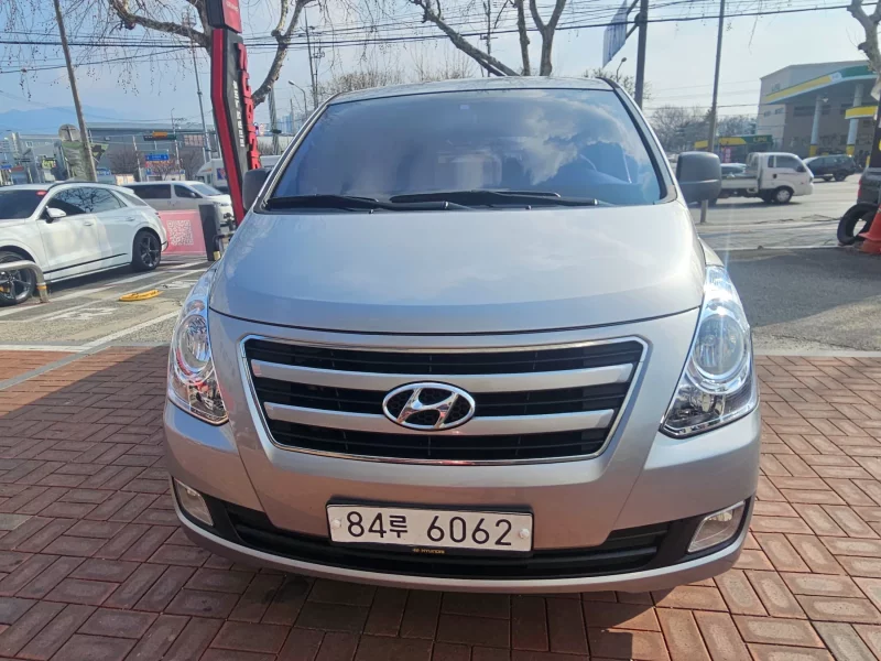 Hyundai Starex