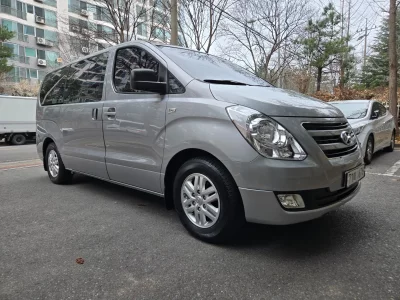 Hyundai Starex