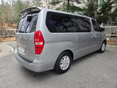 Hyundai Starex