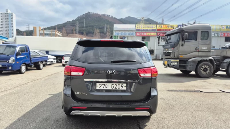 Kia Carnival