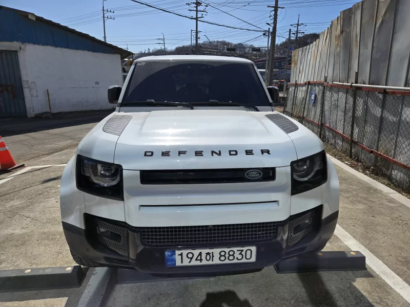 Land Rover DEFENDER