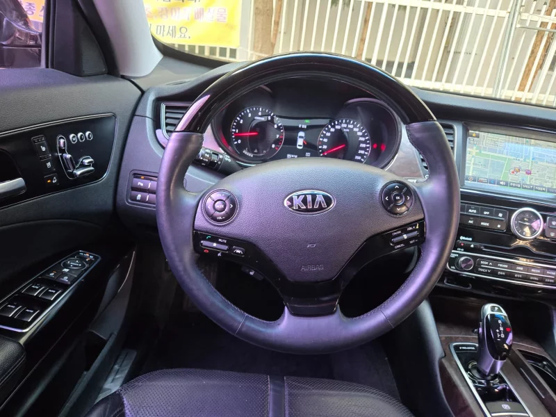 Kia K9