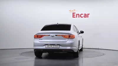 Renault SM6