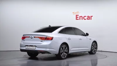 Renault SM6