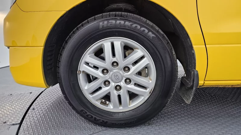 Hyundai Starex