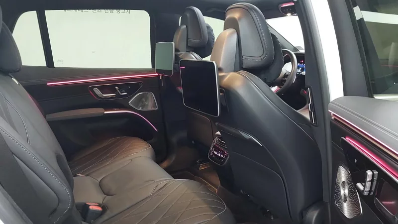 Mercedes-Benz EQS SUV