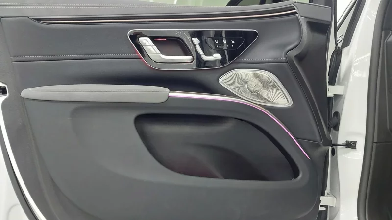 Mercedes-Benz EQS SUV