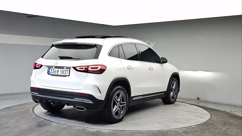 Mercedes-Benz GLA-Class