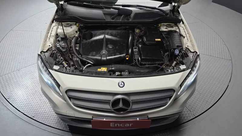 Mercedes-Benz GLA-Class