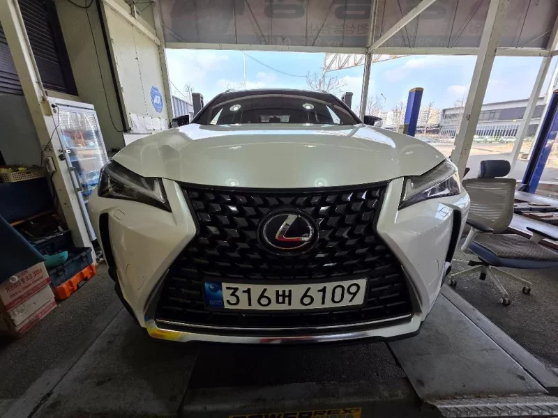 Lexus UX