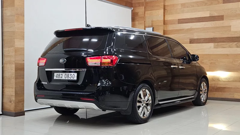 Kia Carnival