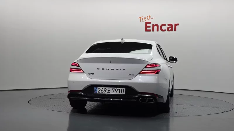 Genesis G70