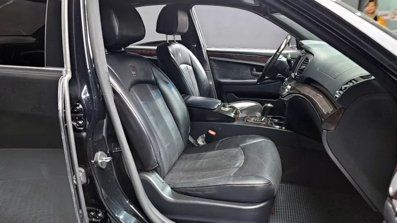 SsangYong Chairman W